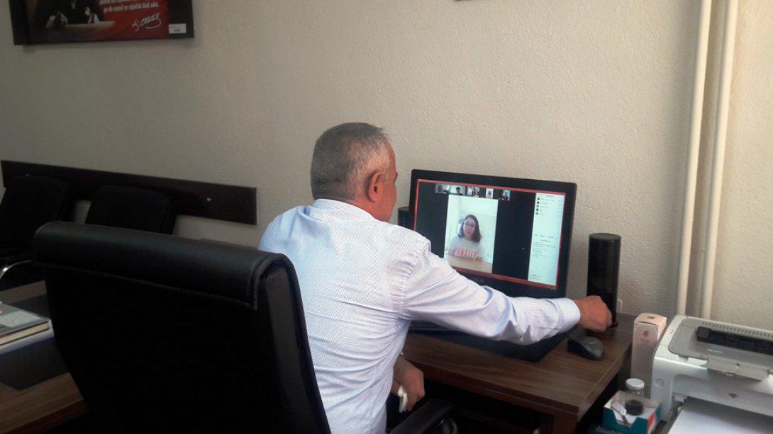 İlçe Milli Eğitim Müdürü Ahmet YOZGAT, online olarak öğrencilerimizle bir araya geldi.